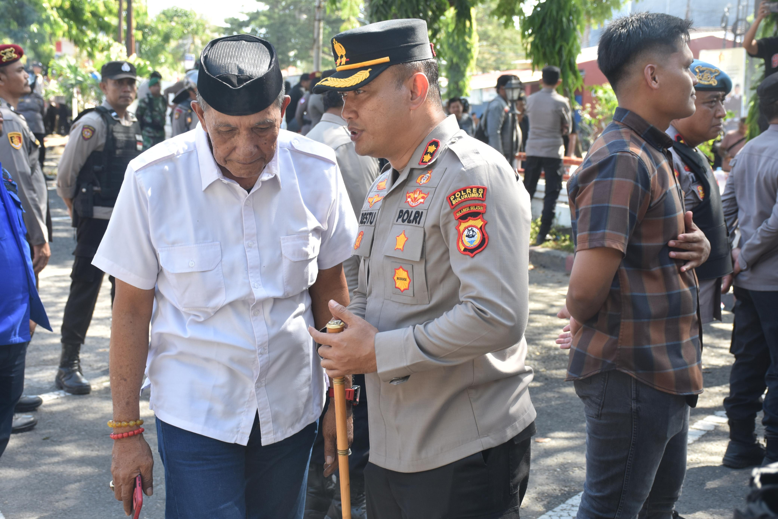 Aksi Unras Siang Hingga Malam Kondusif, Kapolres Bulukumba Apresiasi Semua Pihak