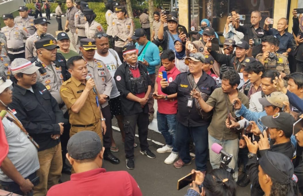 Pemkab Tangerang di Demo FWJ Indonesia Tuntut Tanggungjawab Bupati