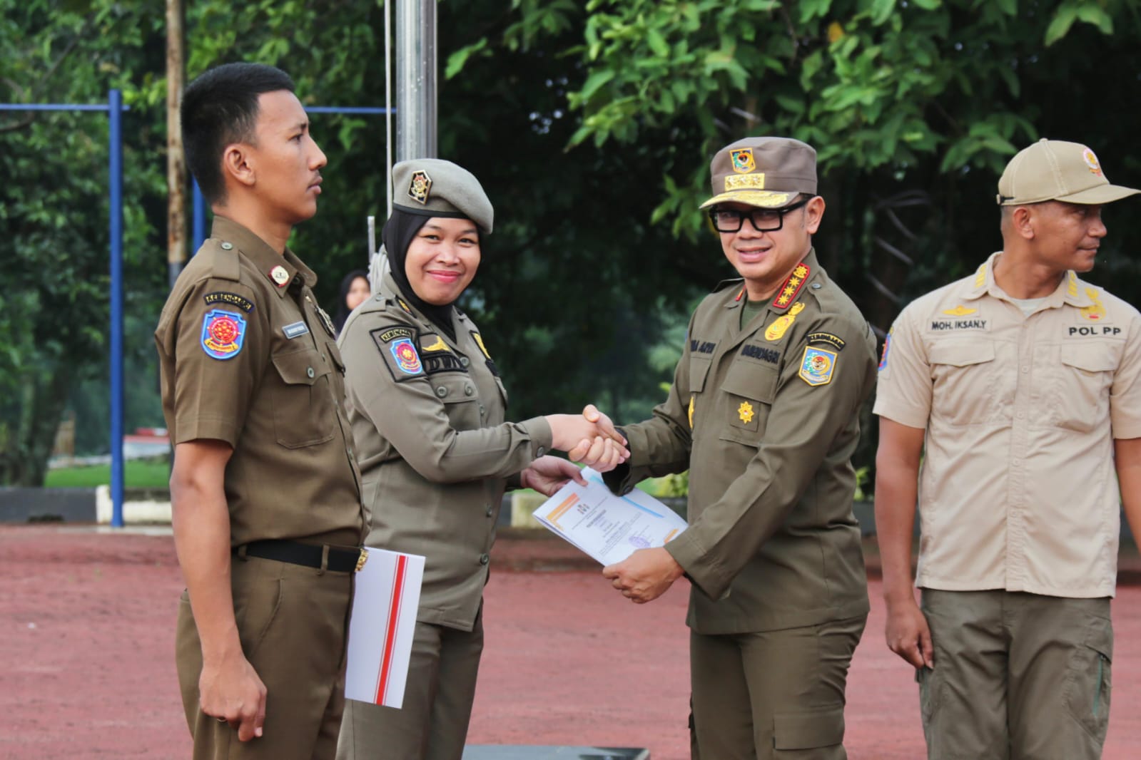 *Tutup Diklat Dasar Satpol PP, Wamendagri Bima Arya: Tunaikan Tugas Penuh Integritas dan Humanis*