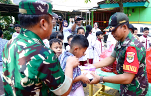 Danrem 051/Wkt dan Irdam Jaya Ikuti Vidcon Bersama Panglima TNI Launching Satuan Pelayanan Pemenuhan Gizi di SDN 03 Pagi Cijantung
