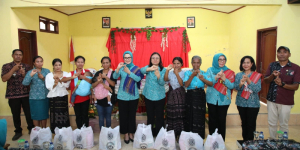*Temui Kader PKK dan Posyandu di Kabupaten Ngada, Yane Bima Tekankan Pentingnya Pemberian Imunisasi Dasar*