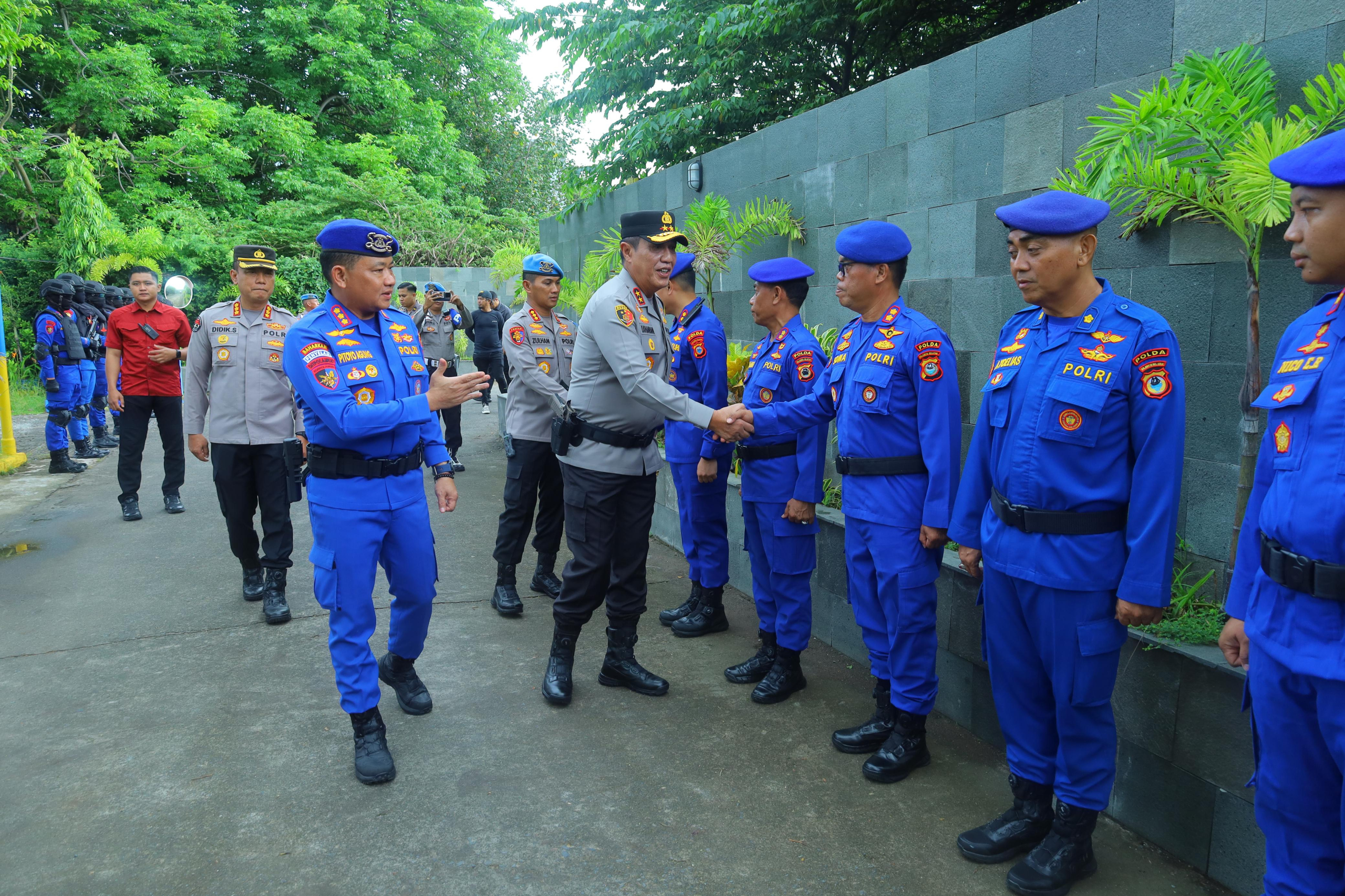 *Kapolda Sulsel Pimpin Apel Bersama Personel Ditpolairud Polda Sulsel*