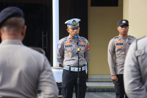 Kasat Lantas Polres Takalar Pimpin Apel Pagi, Tekankan Tertib Lalu Lintas dan Profesionalisme Personel