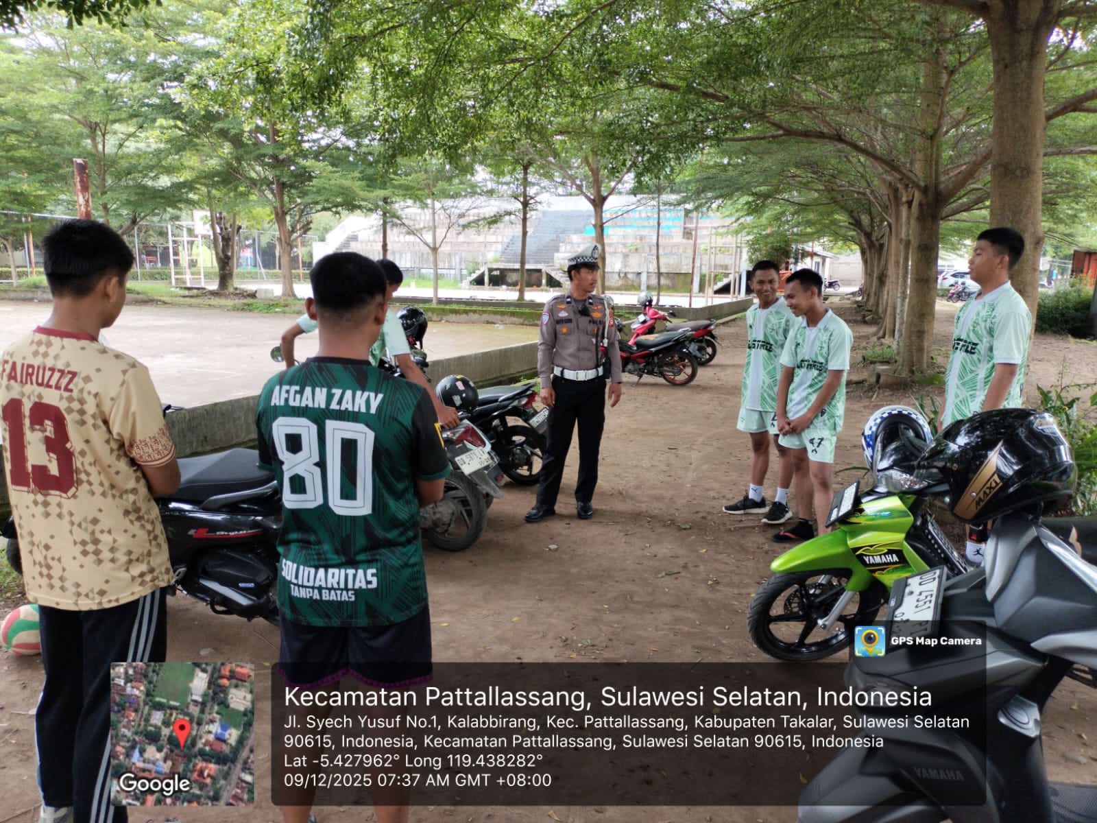 Personil Sat Lantas Polres Takalar Gencarkan Sosialisasi UU Lalu Lintas di Sekolah dan Ruang Publik