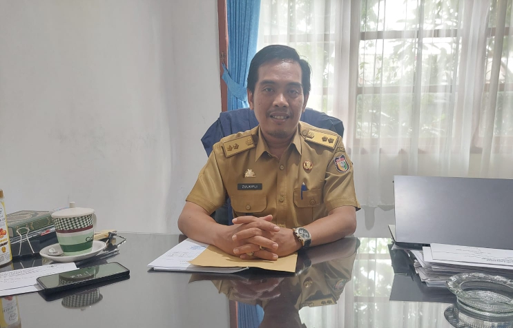 Lurah Tamparang keke, Zulkifli, S.Sos.,MM, Utamakan Layanan Terbaik Bagi Warganya