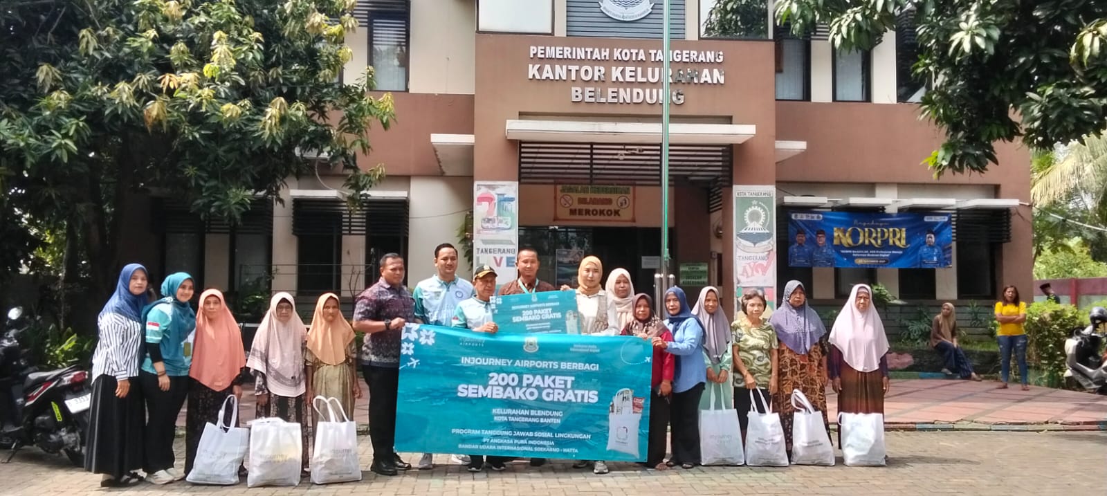 *Berbagi Kebahagiaan Injourney Airpots 200 Paket Sembako di Kelurahan Belendung*