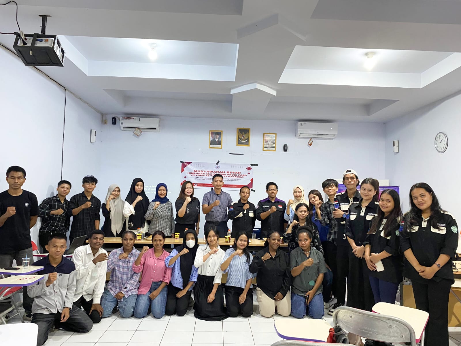 Penerimaan Mahasiswa Baru di Universitas Tamalatea Makassar Telah Dibuka, Prodi PGSD UTAMA Siap Menyambut Mahasiswa Baru.