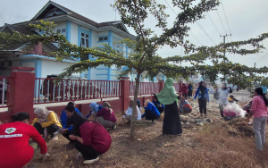 Wujudkan Lingkungan Sehat Sesuai Anjuran Bupati Luwu Utara, Seluruh Puskesmas di Luwu Utara Gelar Gotong Royong