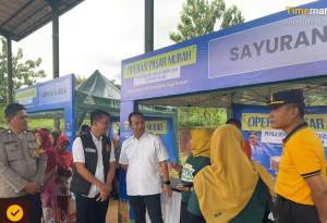 *Sinergi Polres Ngawi dengan Pemkab Beri Pendampingan Operasi Pasar Murah*