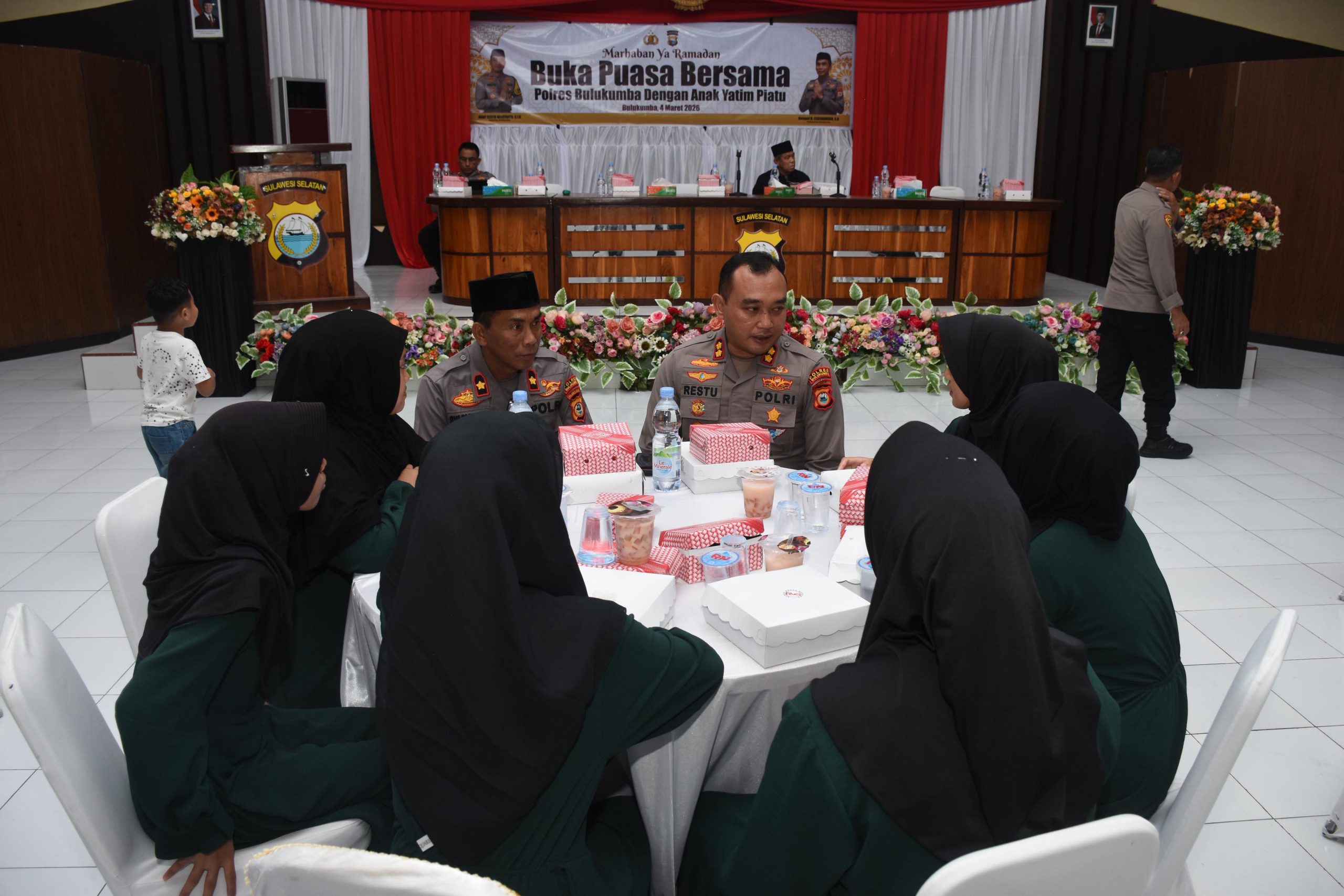 Polres Bulukumba Gelar Buka Puasa Bersama Anak Panti Asuhan Darul Itiha
