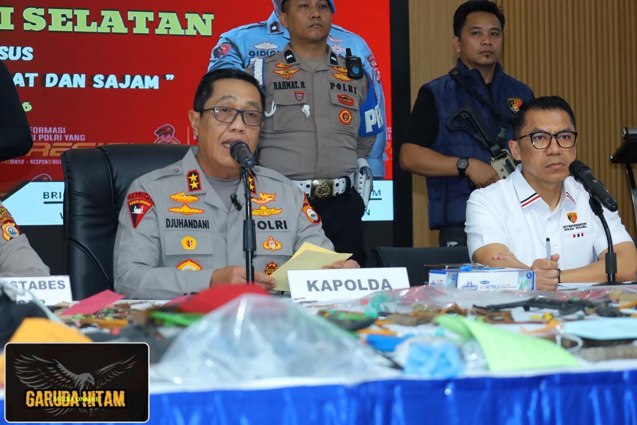 *Kapolda Sulsel Pimpin Konferensi Pers, Ratusan Pelaku Kejahatan Jalanan Berhasil Diungkap*