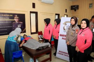 Donor Darah Sambut Hari Bhayangkara ke-80, Polres Takalar Kumpulkan 76 Kantong Darah untuk Kemanusiaan