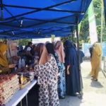 Pemerintah Kelurahan Kalumeme Berkolaborasi adakan Sembako Murah dan Cek Kesehatan Gratis di Base Camp Lintas Waktu Group.