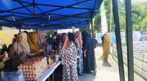Pemerintah Kelurahan Kalumeme Berkolaborasi adakan Sembako Murah dan Cek Kesehatan Gratis di Base Camp Lintas Waktu Group.