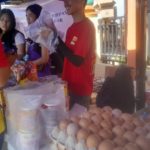 MAHASISWA KKN UNIVERSITAS TAMALATEA MAKASSAR GIATKAN PANGAN MURAH MERDEKA DIKELURAHAN KASIMPURENG. 