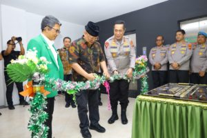 Polda Sulsel Launching Pusat Studi Kepolisian di Unhas dan UMI, Perkuat Kolaborasi Polri dengan Dunia Akademik*