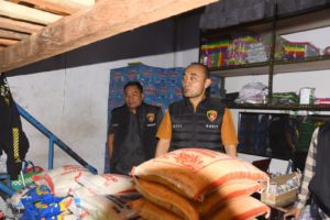 *Satgas Pangan Polres Bondowoso Pastikan Harga Beras di Pasar Induk Sesuai HET*