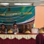 Pastikan Kepastian Hukum Tanah — Sertifikat PTSL Diserahkan Kepada Masyarakat Desa Tingkara, Malangke